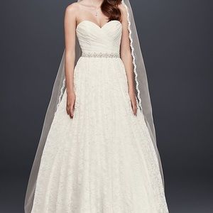 Lace Sweetheart Wedding Dress